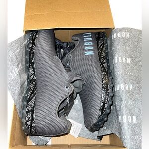 NWT  Nobull Turf Trainers in gray, size women’s 8.5 ,  Men’s 7.